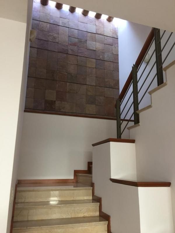   CASA RENTA PUERTA DE HIERRO