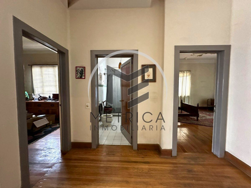 Casa en venta en esquina en Col. Del Valle 