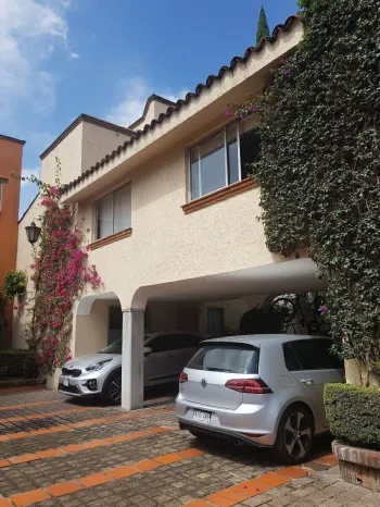 VENTA Casa en condominio en Lomas de Bezares