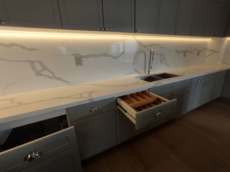 Renta Departamento En Grand Tower Valle, Piso 8 Vista Volcanes