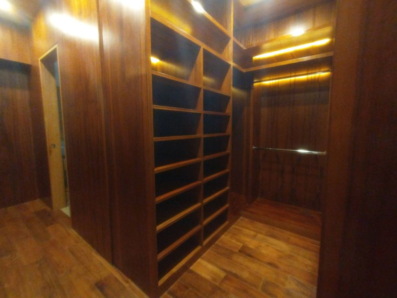 Renta Departamento En Grand Tower Valle, Piso 8 Vista Volcanes