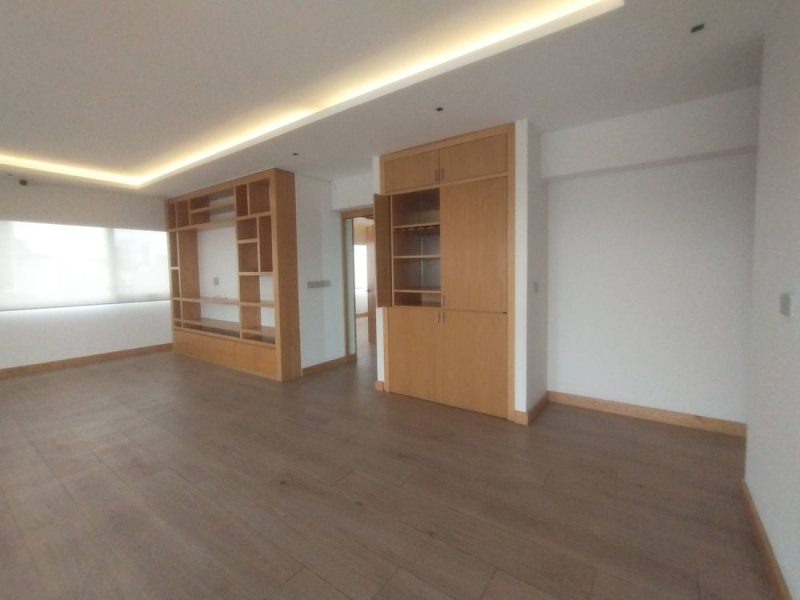 Renta Departamento En Grand Tower Valle, Piso 8 Vista Volcanes