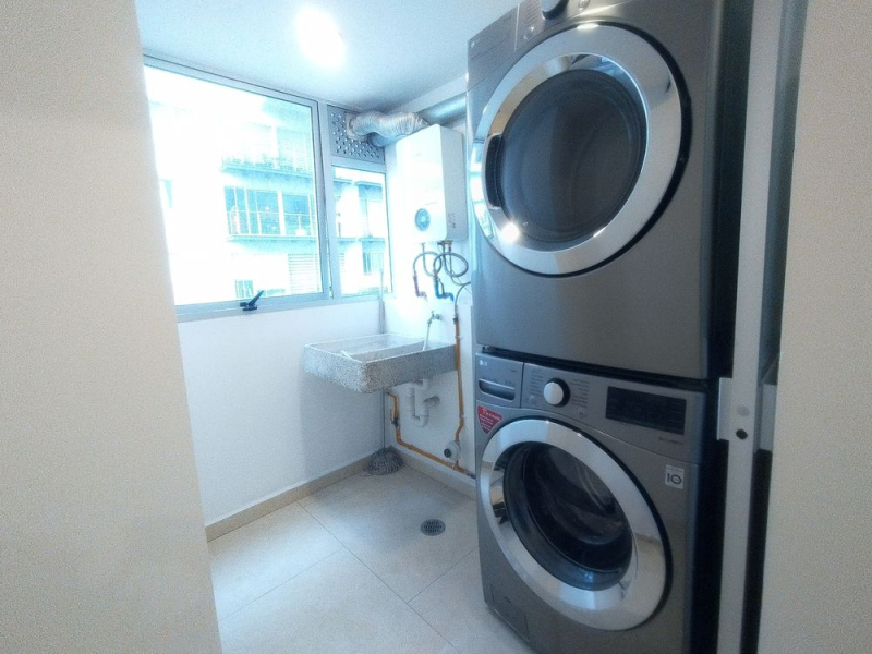 Renta Departamento En Grand Tower Valle, Piso 8 Vista Volcanes