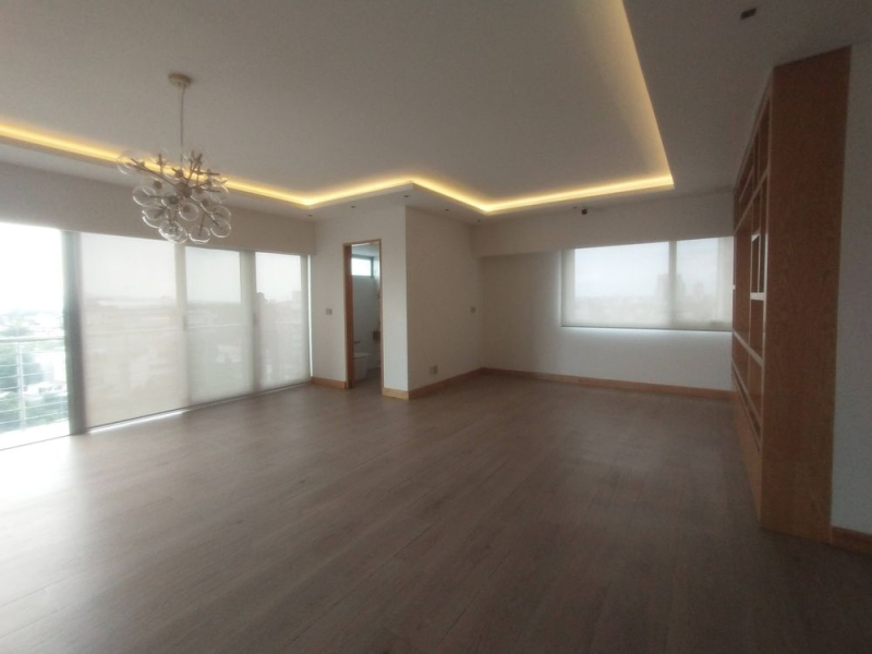 Renta Departamento En Grand Tower Valle, Piso 8 Vista Volcanes