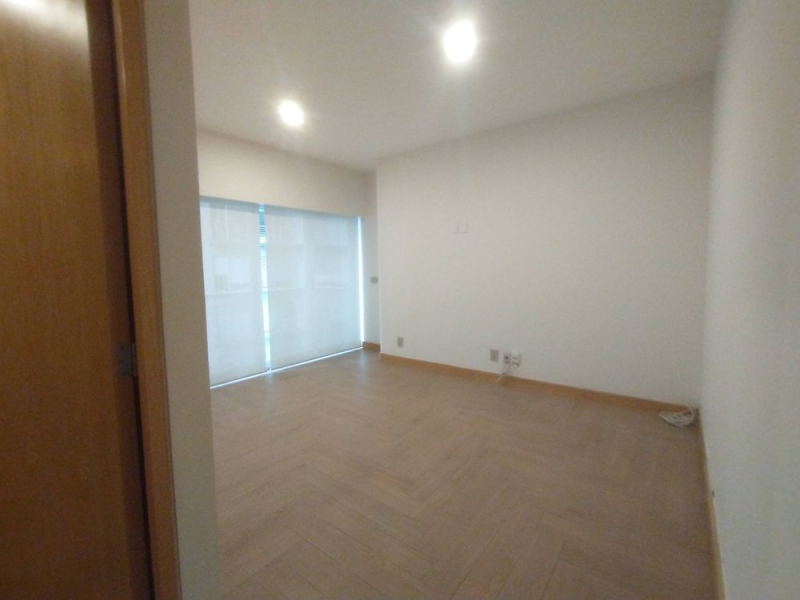 Renta Departamento En Grand Tower Valle, Piso 8 Vista Volcanes