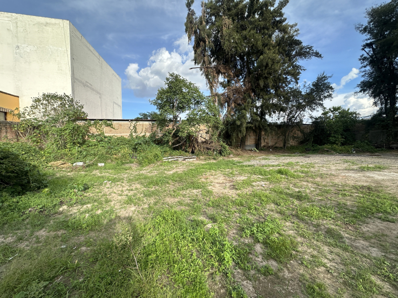 Terreno En Venta En El Colli Urbano
