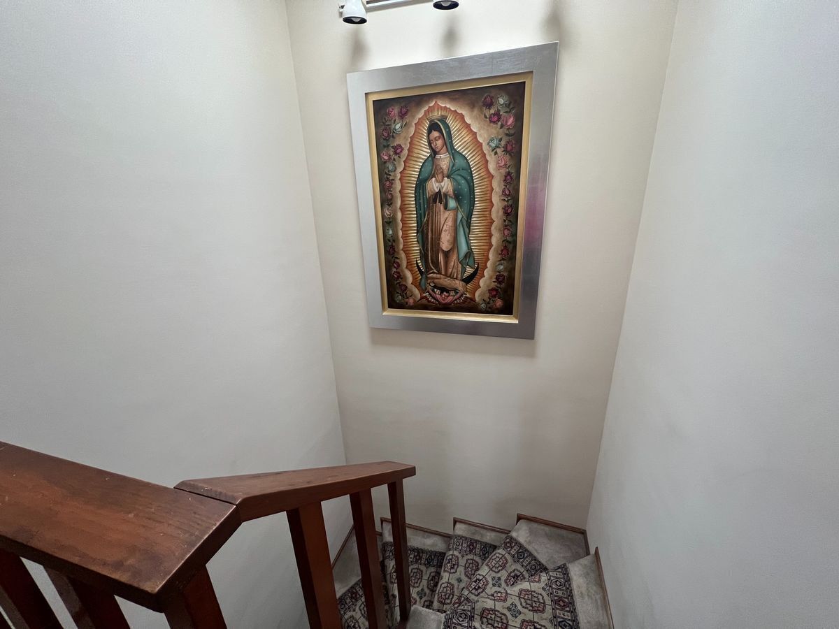 Venta casa en Lomas del Sol con doble vigilancia