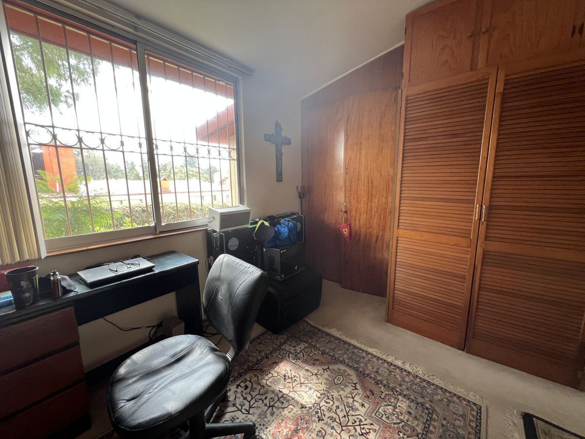 Venta casa en Lomas del Sol con doble vigilancia