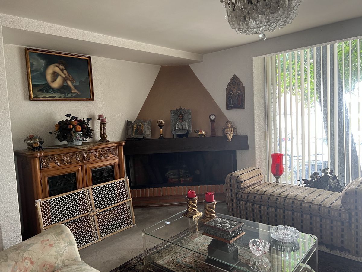 Venta casa en Lomas del Sol con doble vigilancia