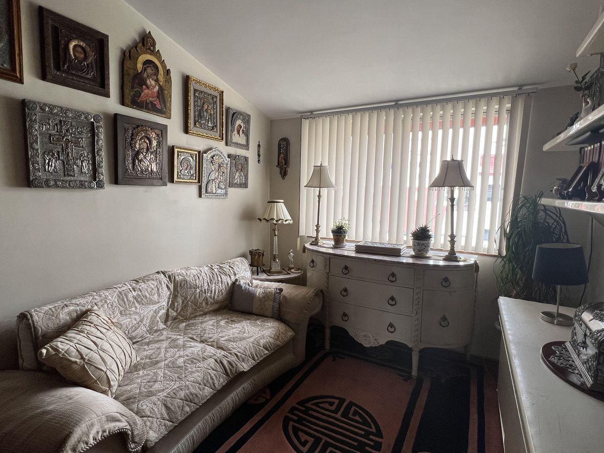 Venta casa en Lomas del Sol con doble vigilancia