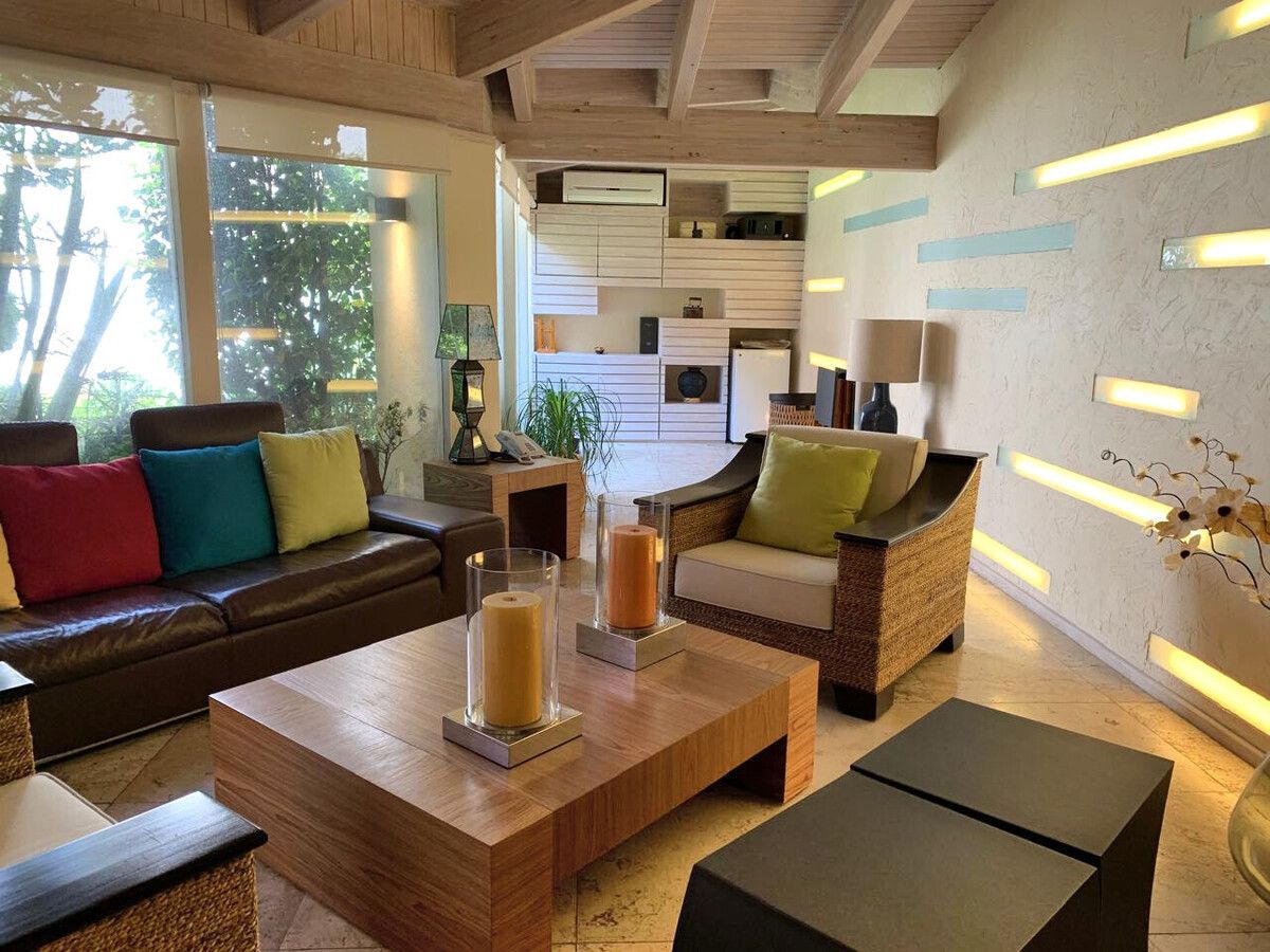 VENTA CASA EN PRIVADA LOMAS DE LAS PALMAS