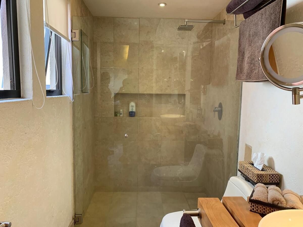 VENTA CASA EN PRIVADA LOMAS DE LAS PALMAS
