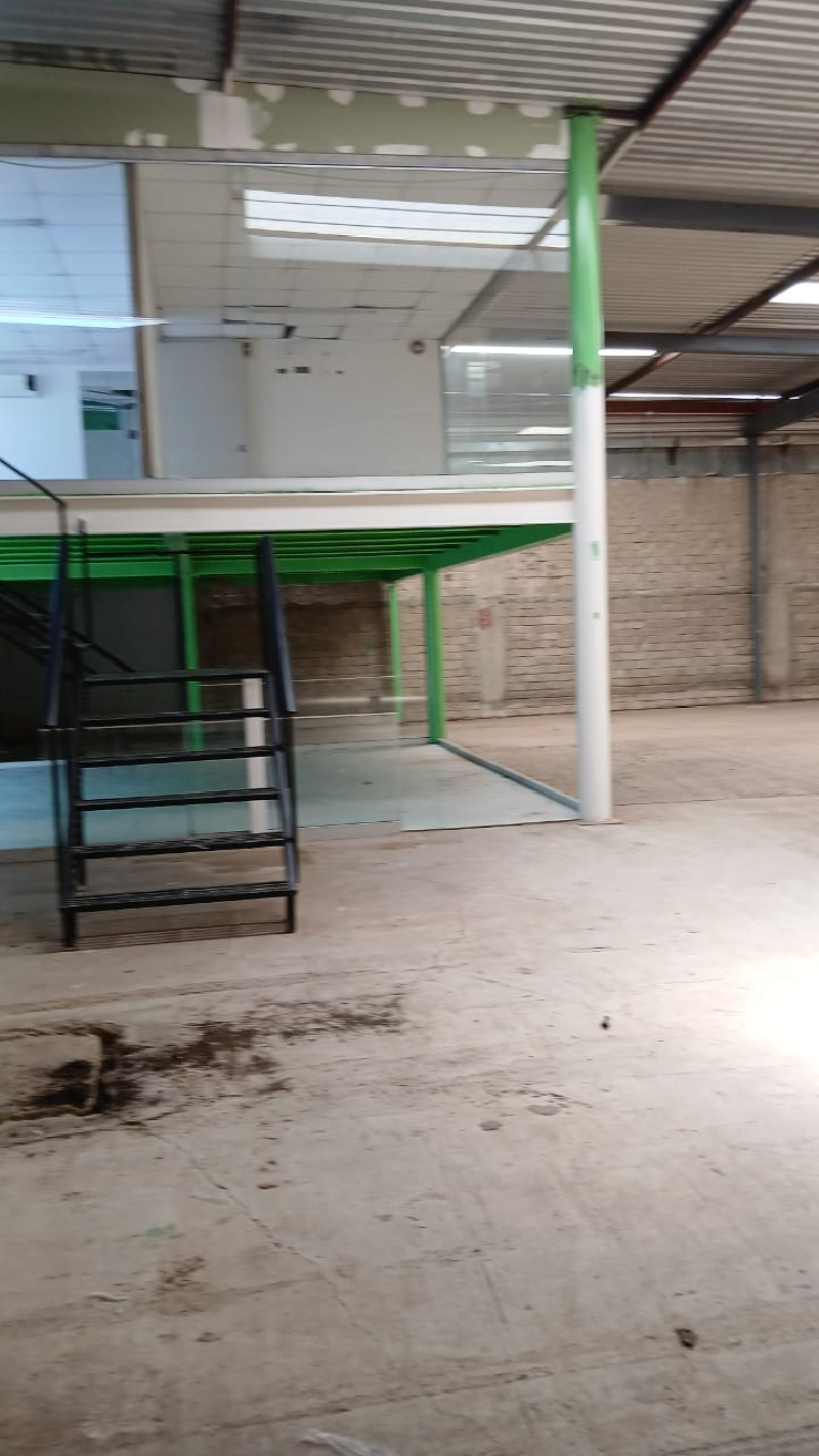 Se Renta Bodega Sobre Carretera A Zapotlanejo Muy Cerca Del Canelos