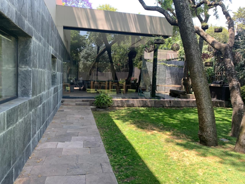 Residencia En Venta Bosques De Las Lomas 