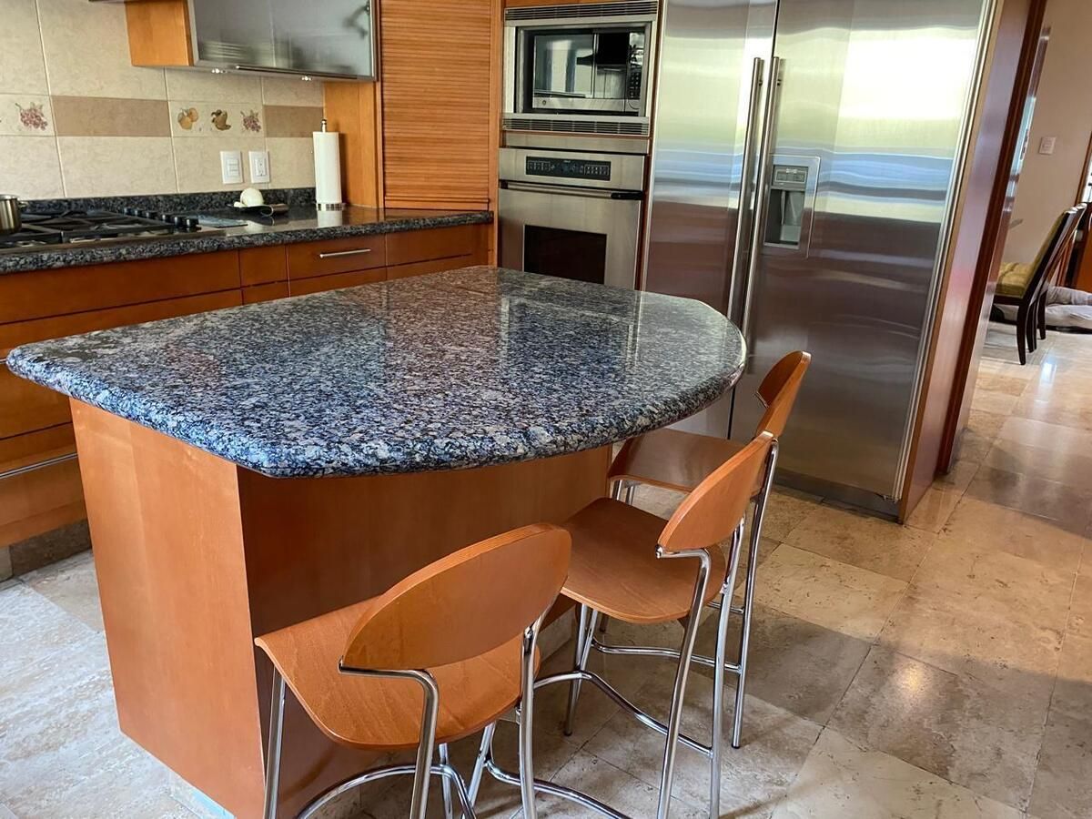 VENTA CASA EN CONDOMINIO BOSQUES DE LAS LOMAS