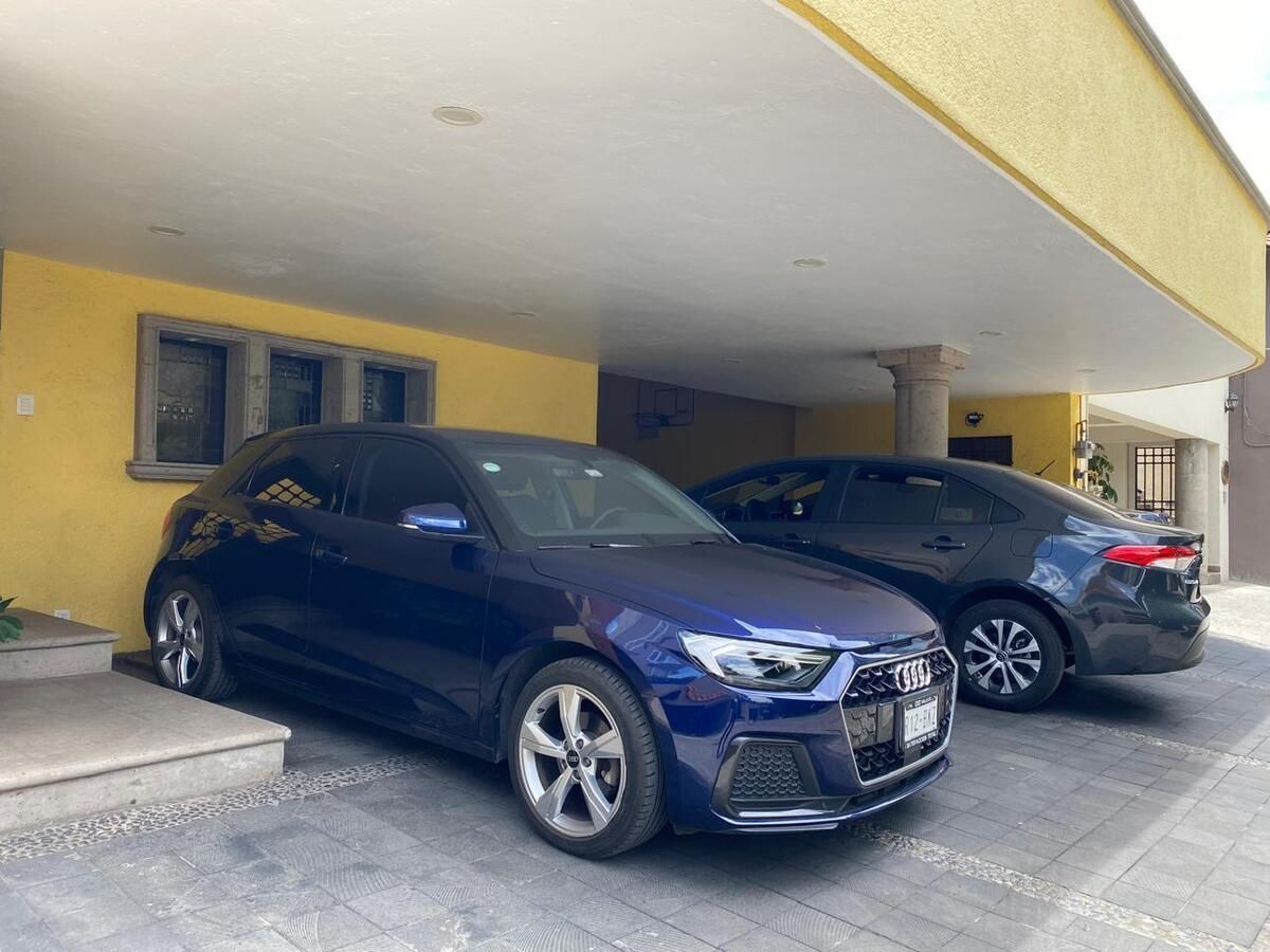 VENTA CASA EN CONDOMINIO BOSQUES DE LAS LOMAS