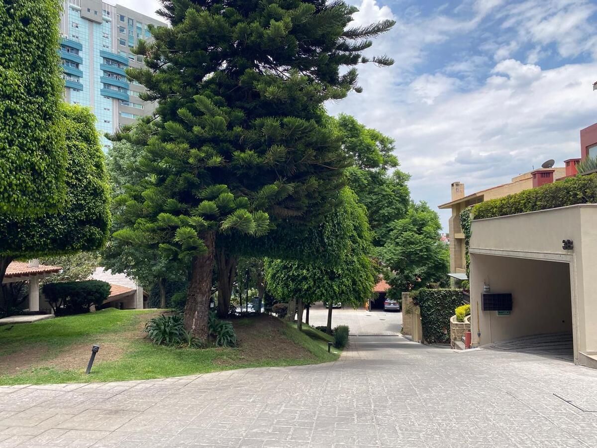 VENTA CASA EN CONDOMINIO BOSQUES DE LAS LOMAS