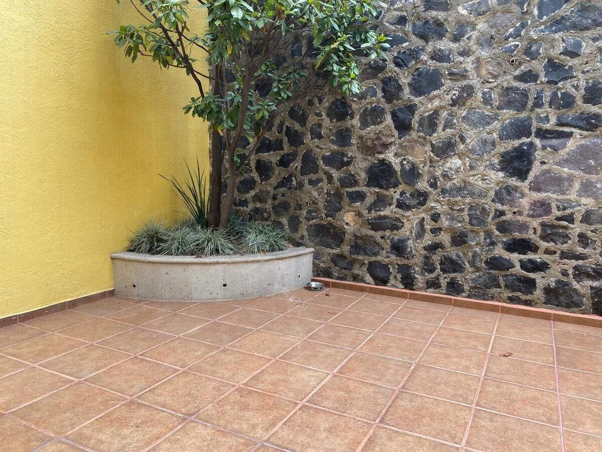 VENTA CASA EN CONDOMINIO BOSQUES DE LAS LOMAS