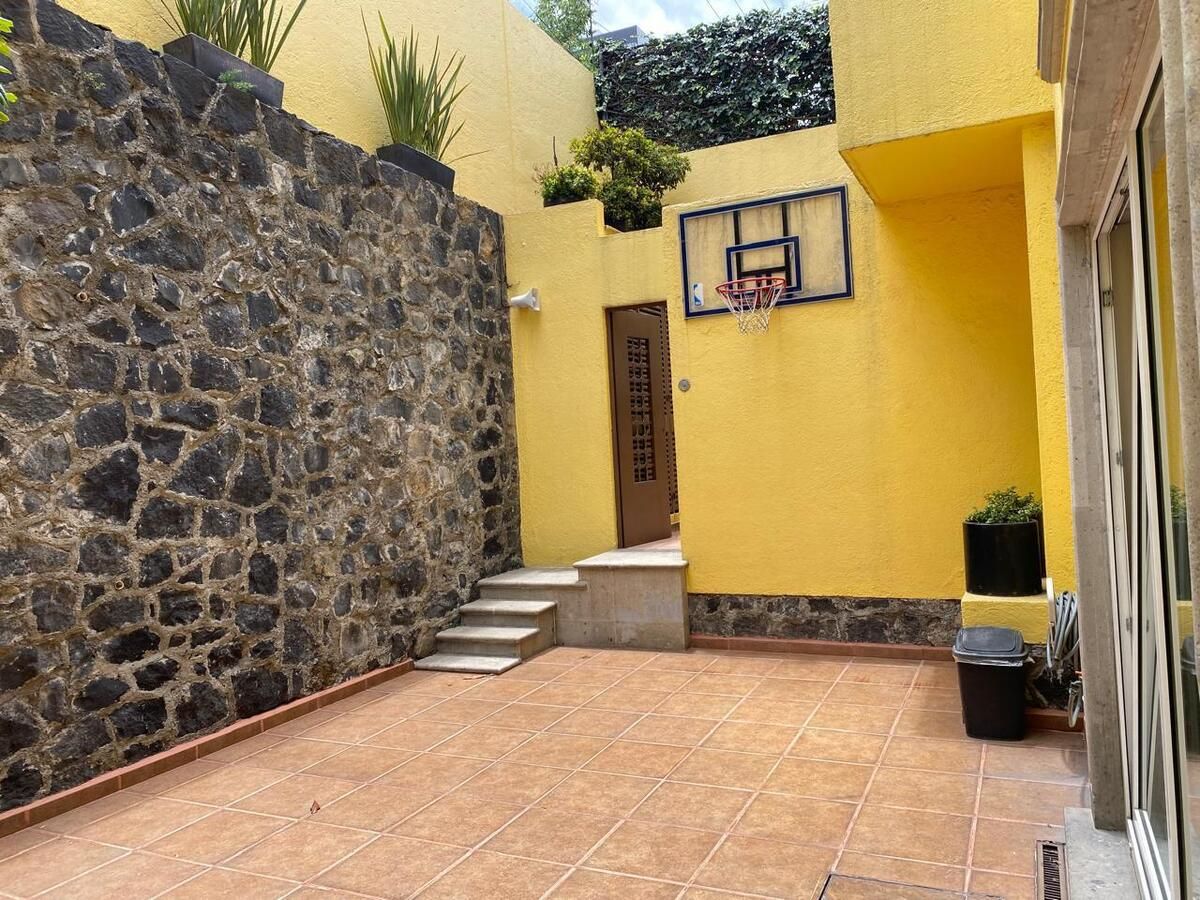 VENTA CASA EN CONDOMINIO BOSQUES DE LAS LOMAS