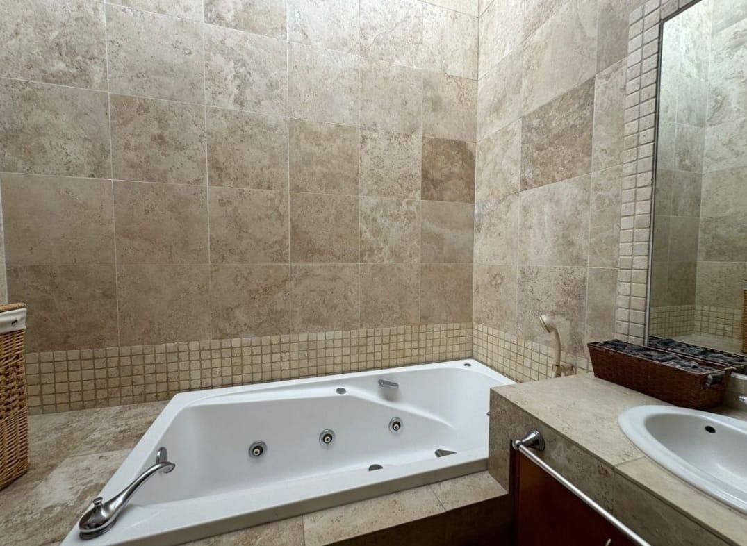 Amplia casa en venta a 5 mins de Santa Fe