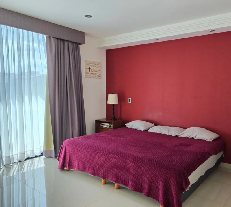 SE VENDE CASA EN CASA FUERTE 