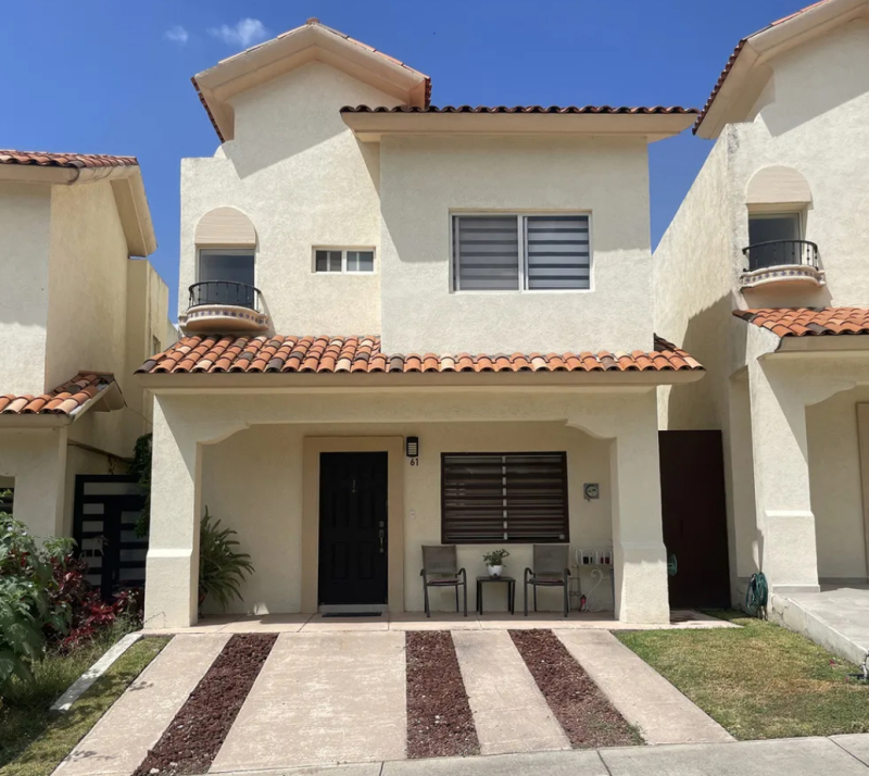 Se vende casa en Alta California