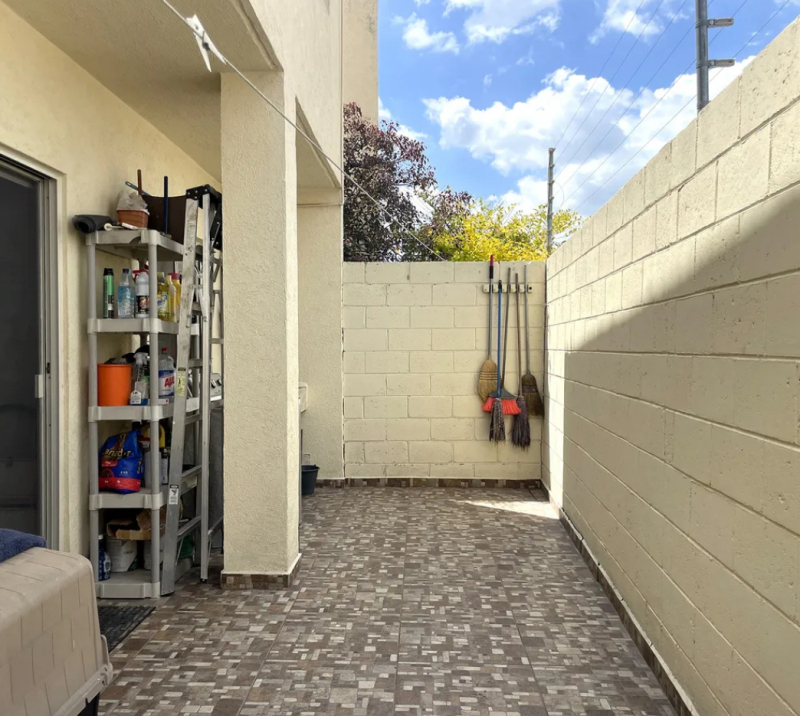 Se vende casa en Alta California