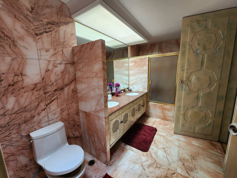 Casa En Venta En Bosques De Las Lomas