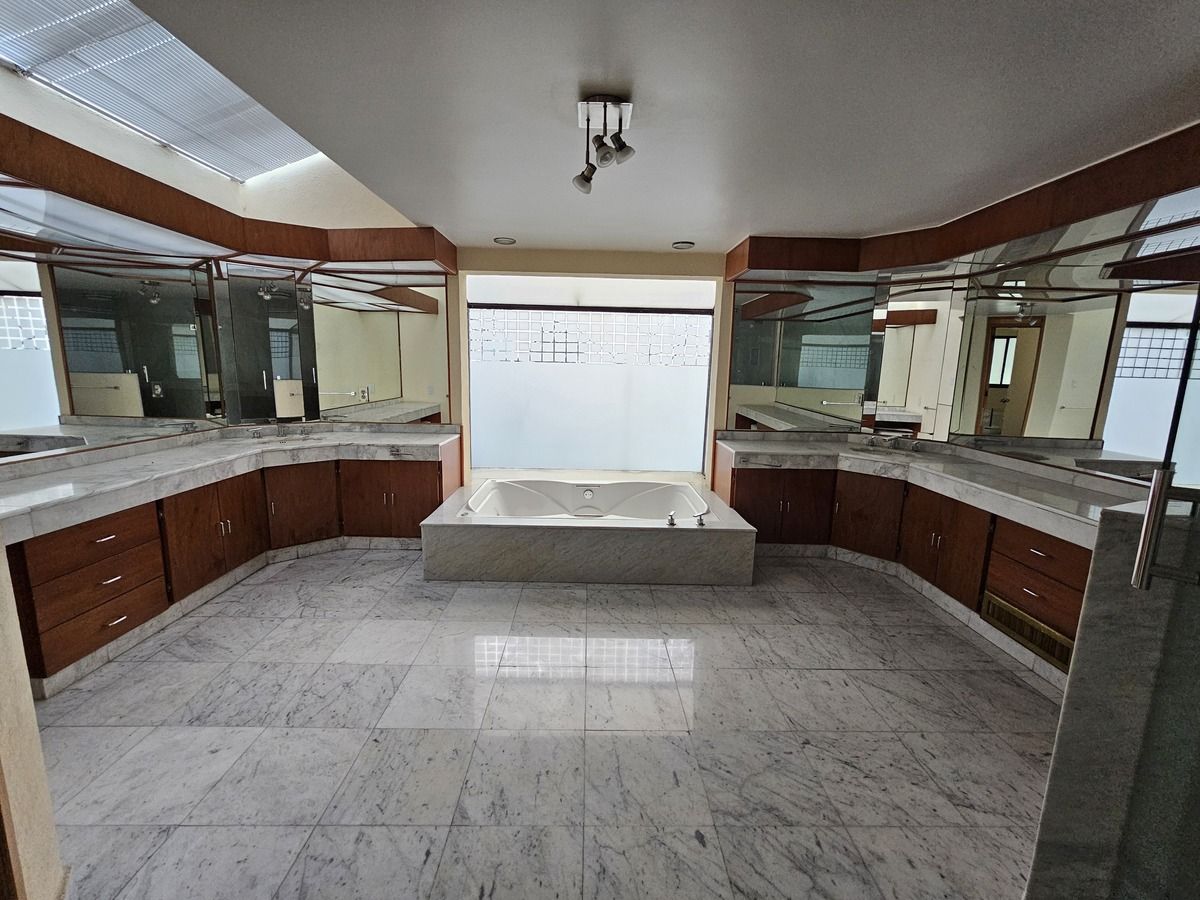 venta casa con terraza bosques de las lomas