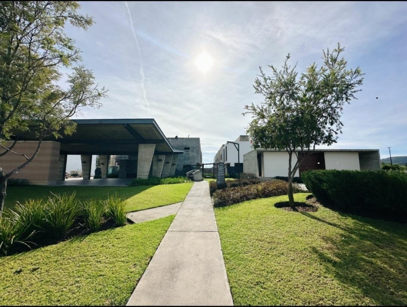 Se Vende Casa En Bosques Vallarta A Un Super Precio