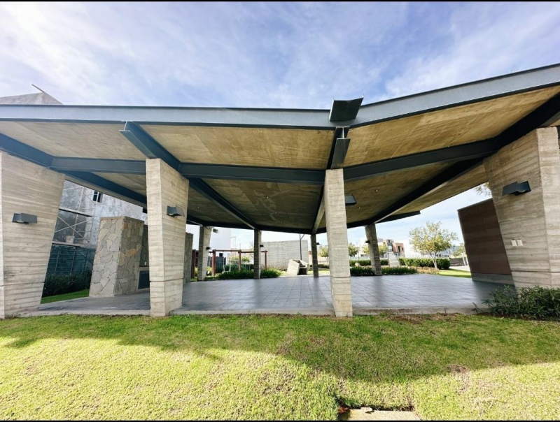 Se Vende Casa En Bosques Vallarta A Un Super Precio
