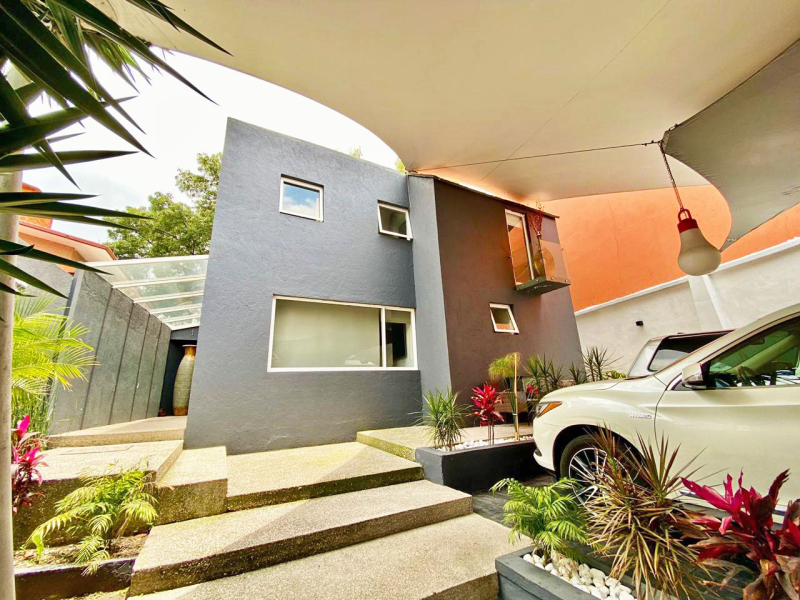 VENTA DE CASA EN LOMAS DE VISTAHERMOSA