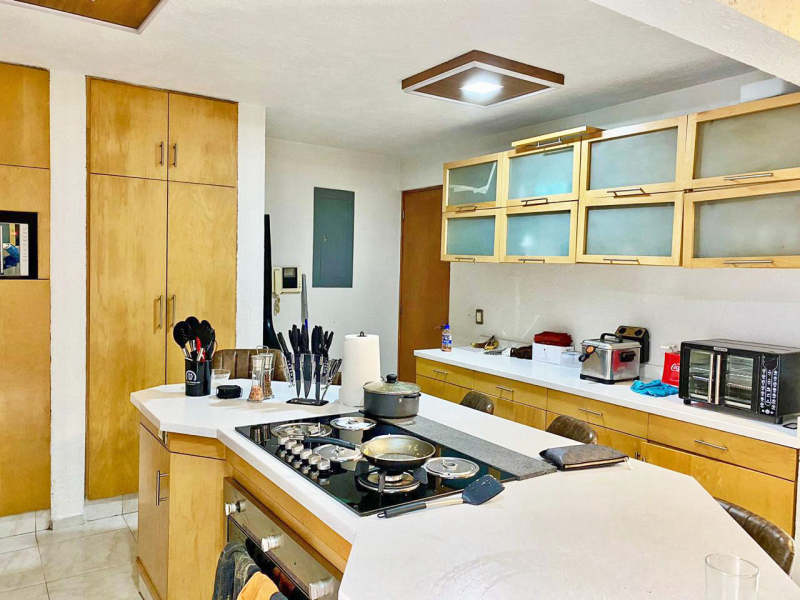 VENTA DE CASA EN LOMAS DE VISTAHERMOSA