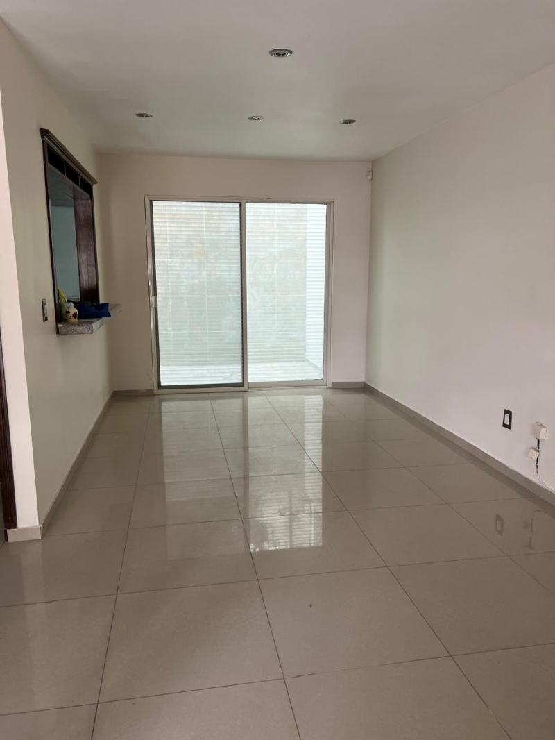 Casa En Renta Junto A Altavista Residencial Zapopan