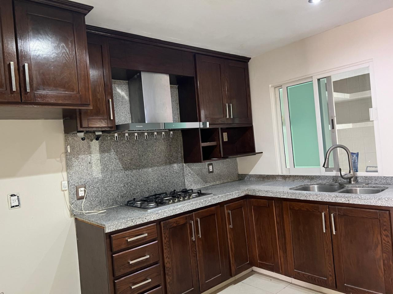 Casa En Renta Junto A Altavista Residencial Zapopan