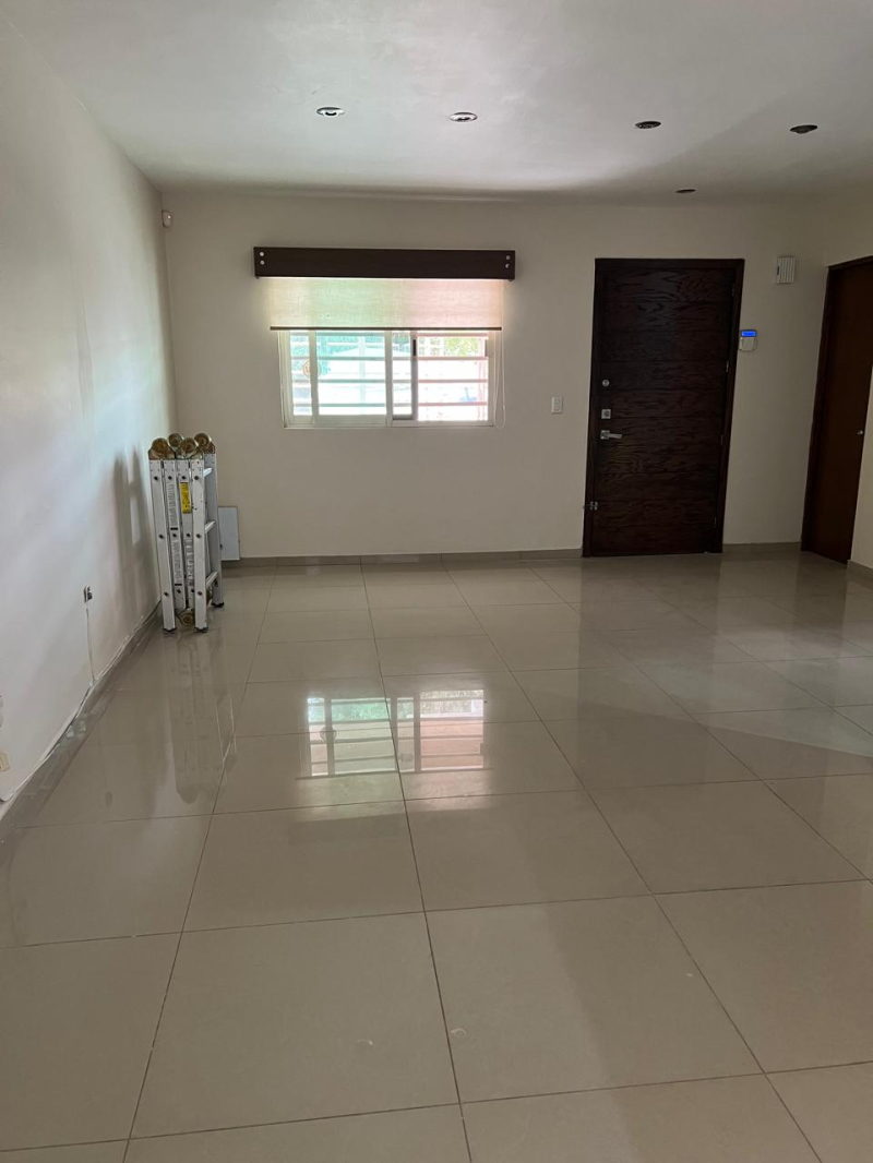 Casa En Renta Junto A Altavista Residencial Zapopan