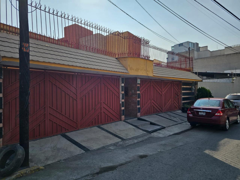 Casa En Venta En Tecamachalco