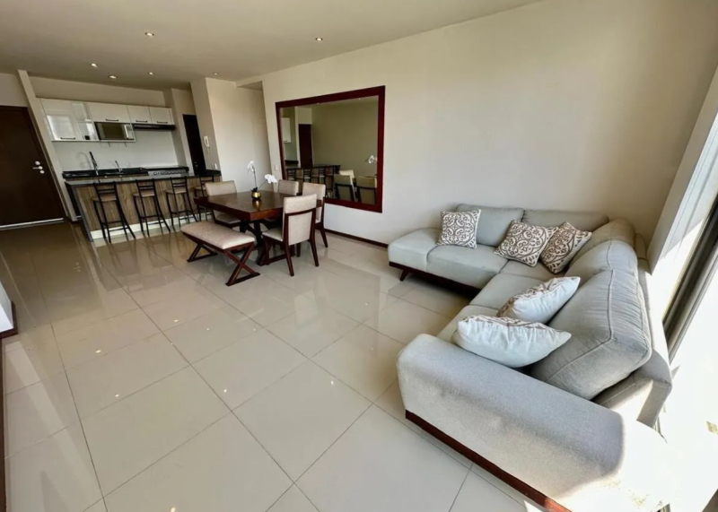 Se Vende Departamento En Colomos Providencia