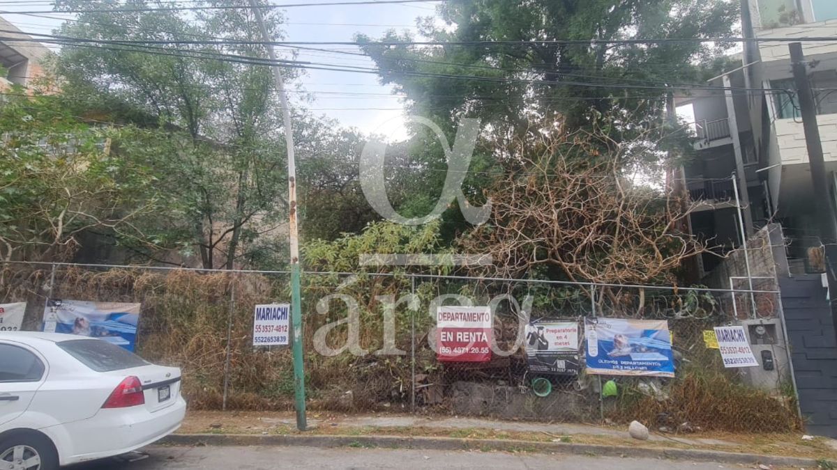 Terreno en Lomas de Tecamachalco en Venta