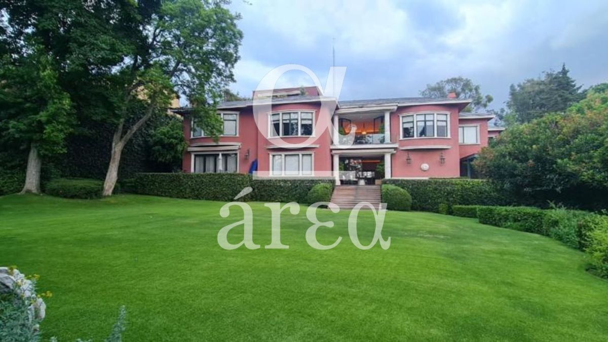 residencia con alberca en lomas de chapultepec en venta