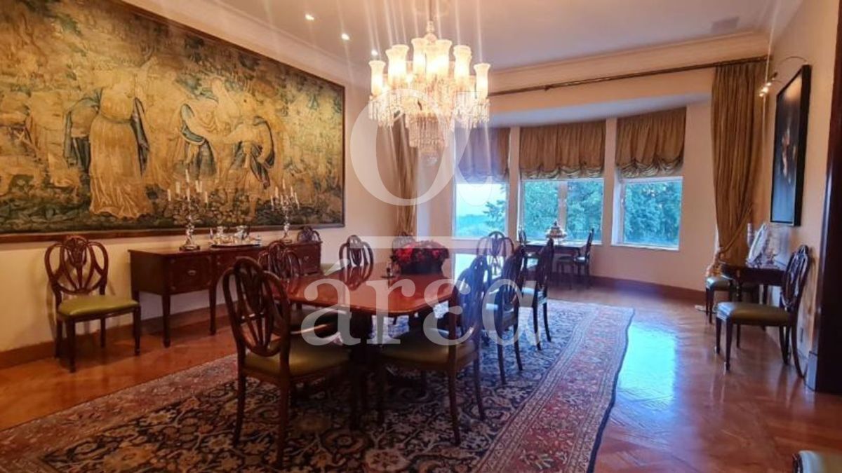 residencia con alberca en lomas de chapultepec en venta