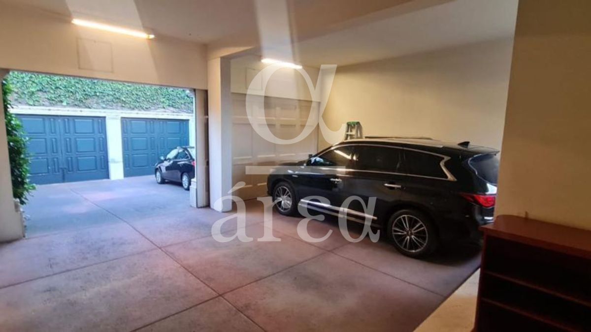 residencia con alberca en lomas de chapultepec en venta