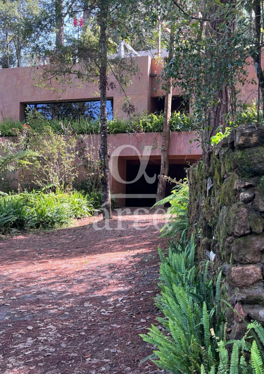 Casa  en Valle de Bravo en Venta