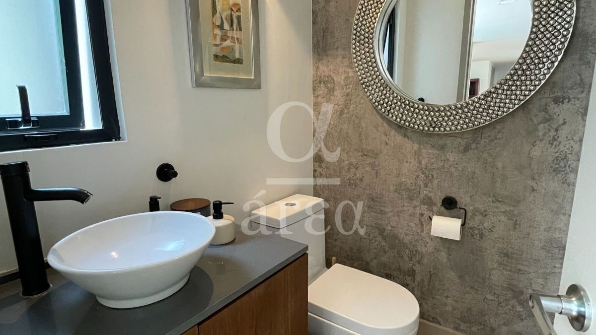 Moderna Casa en Venta cerca de Monte Líbano - en Lomas de Tecamachalco