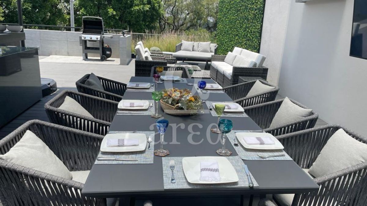 Moderna Casa en Venta cerca de Monte Líbano - en Lomas de Tecamachalco