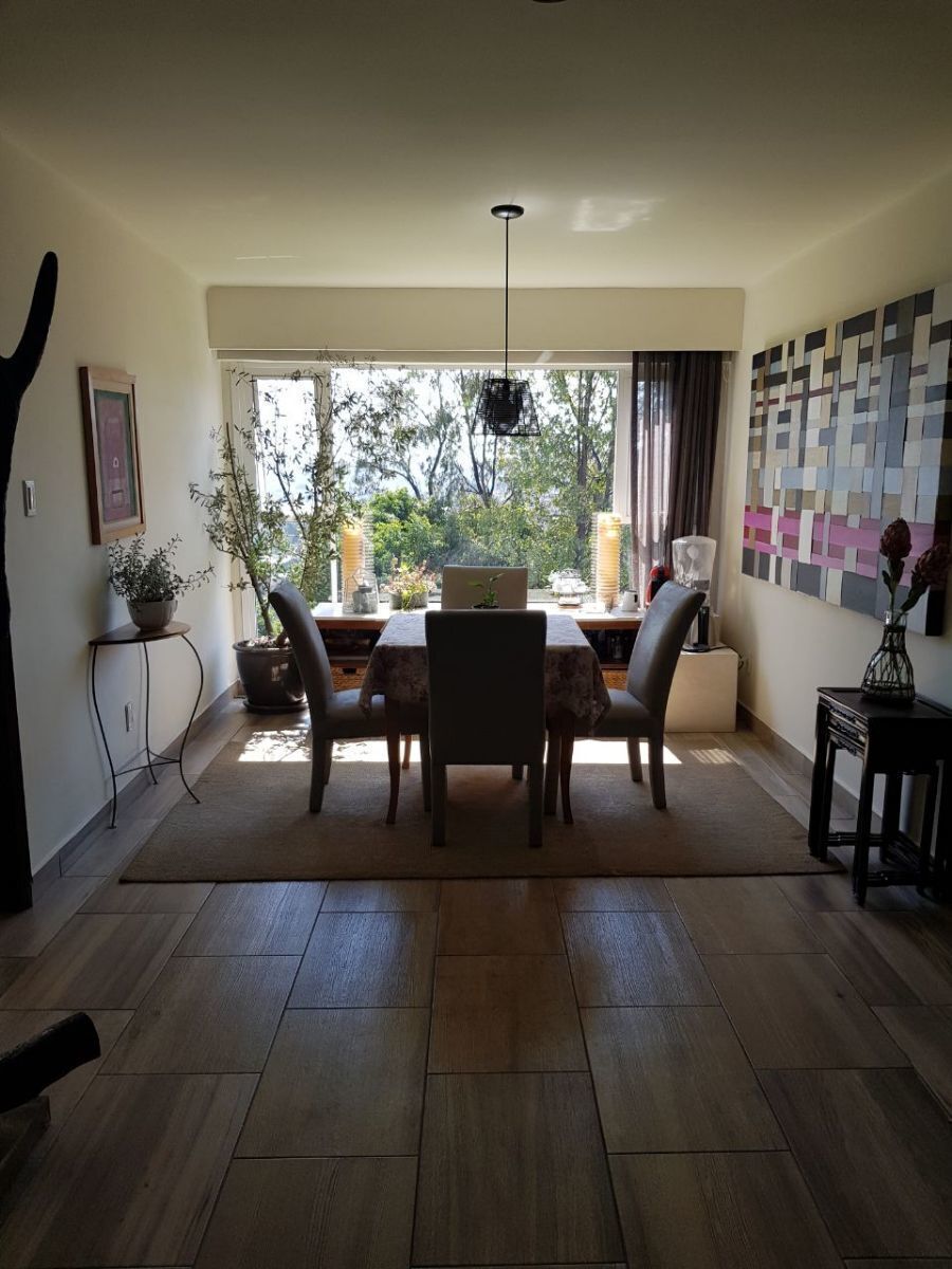 Casa Remodelada en Fraccionamiento de Lomas de Santa Fé en Venta