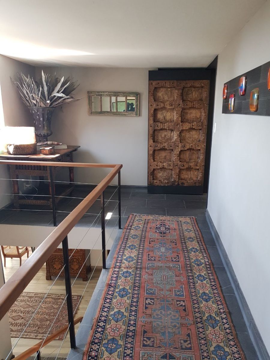 Casa Remodelada en Fraccionamiento de Lomas de Santa Fé en Venta