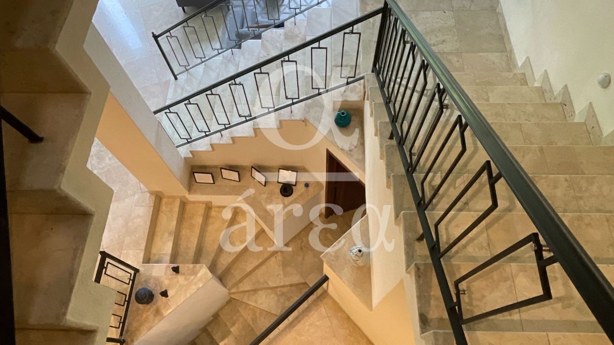 Casa en Condominio Horizontal Lomas de las Palmas en Renta y Venta