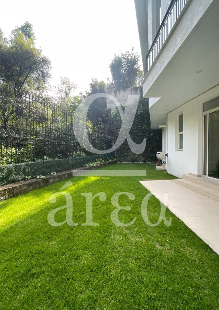 Casa en Condominio Horizontal Lomas de las Palmas en Renta y Venta