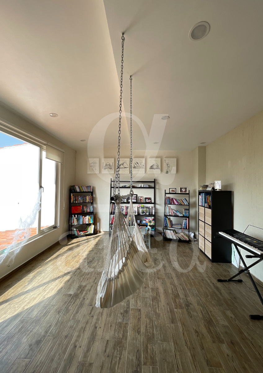Casa en Condominio Horizontal Lomas de las Palmas en Renta y Venta